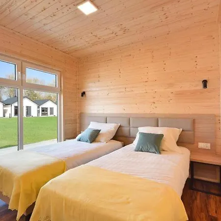 Cozy Homes For 4 People, Azy *