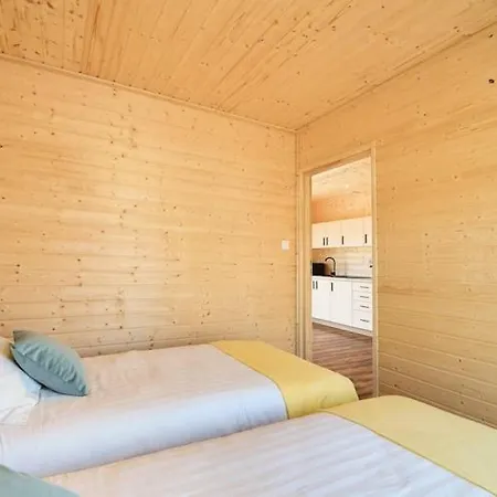 Feriehus Comfortable, Single-story Homes Łazy