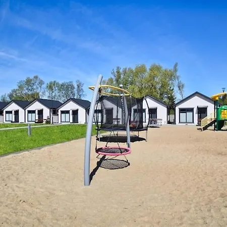 Comfortable, Single-story Homes * Łazy