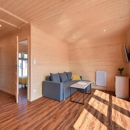 Nyaraló Comfortable, Single-story Homes *