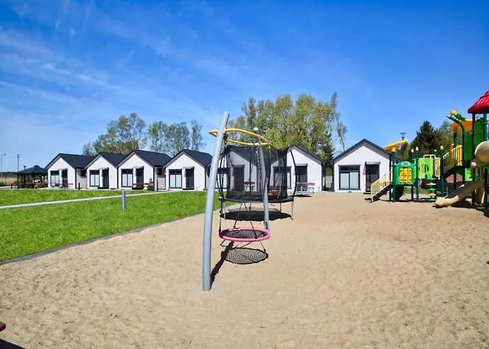 Comfortable, Single-story Homes * Łazy